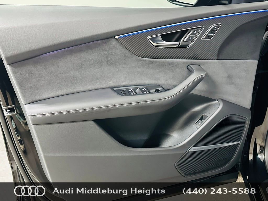 Certified 2025 Audi SQ8 Prestige image 30