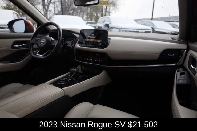Used 2023 Nissan Rogue SV image 40