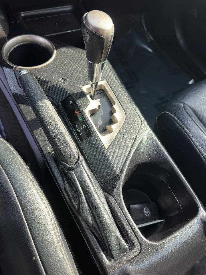 Used 2014 Toyota RAV4 Limited image 21