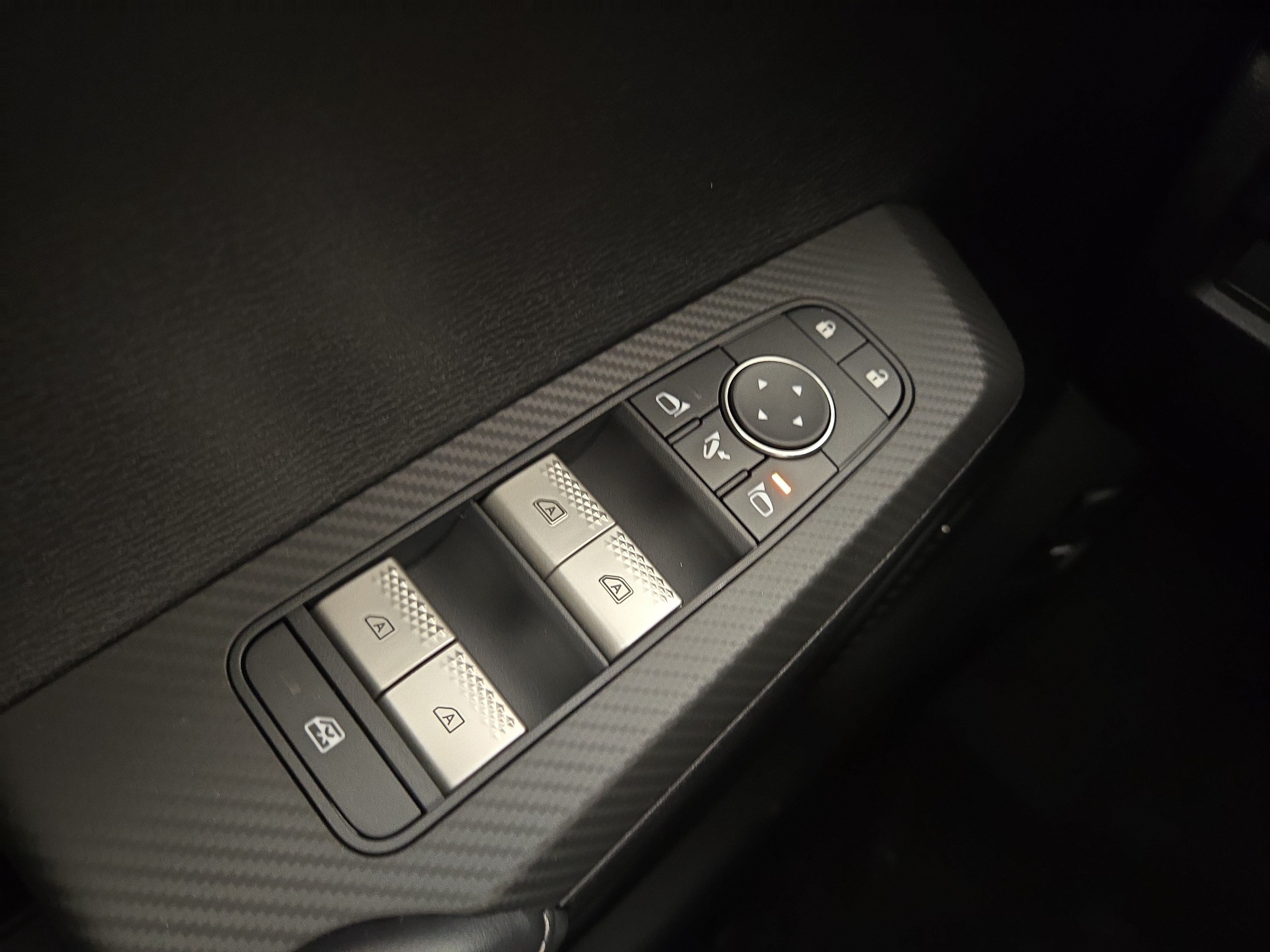 New 2026 Mitsubishi Outlander AWD image 30