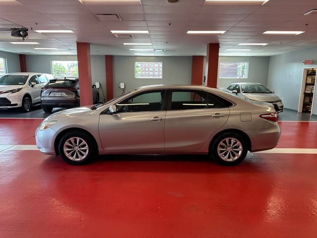 Used 2016 Toyota Camry LE FWD image 6