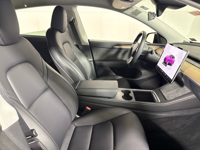 Used 2024 Tesla Model Y Long Range image 14