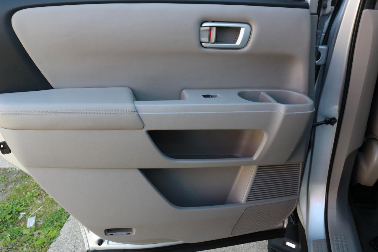 Used 2014 Honda Pilot Touring image 27