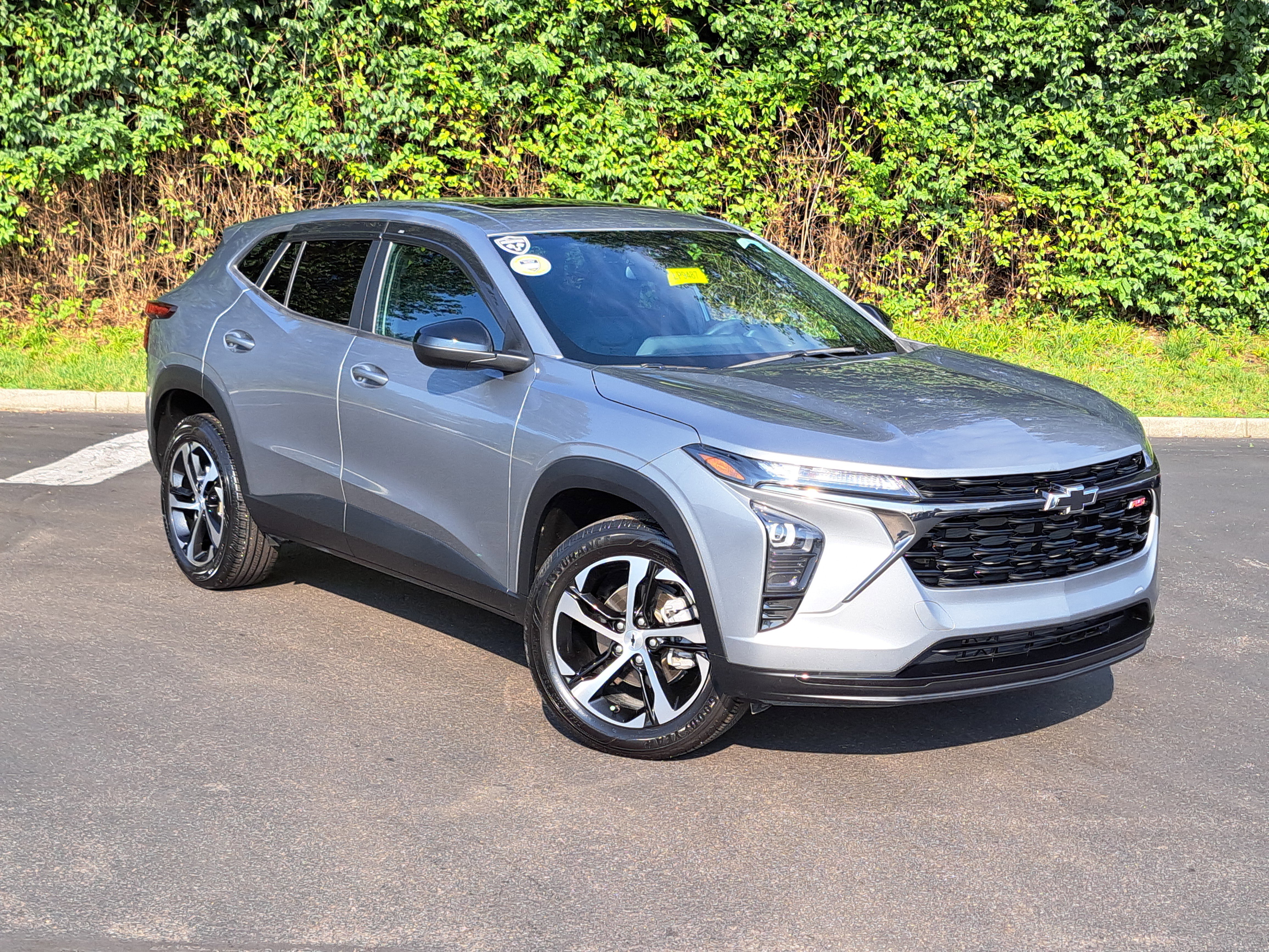 Used 2024 Chevrolet Trax RS w/ Sunroof Package image 25