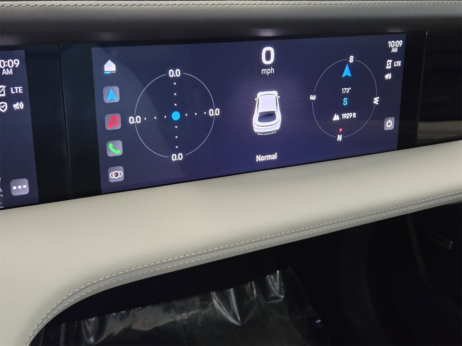 Used 2022 Porsche Taycan 4 Cross Turismo image 24