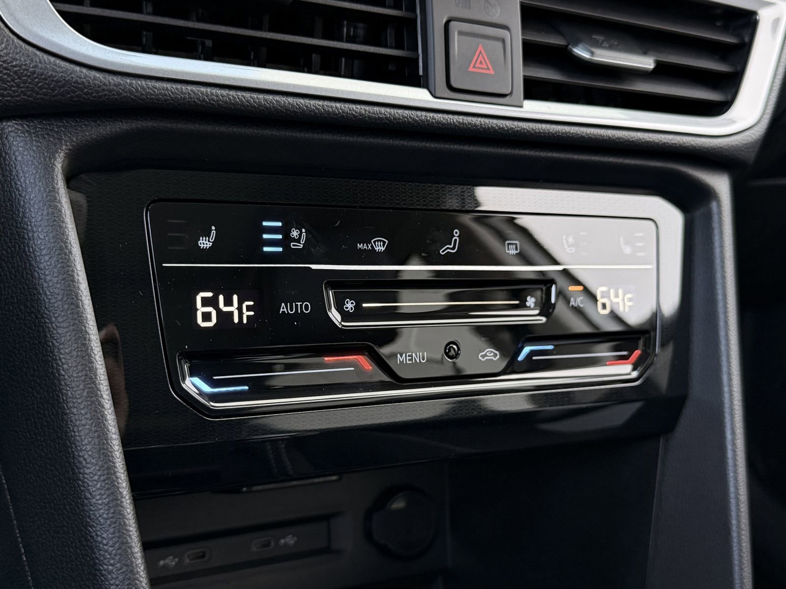 New 2026 Volkswagen Taos SEL image 18