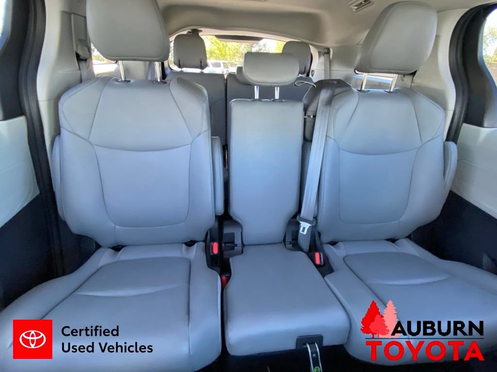 Certified 2023 Toyota Sienna XLE FWD image 24
