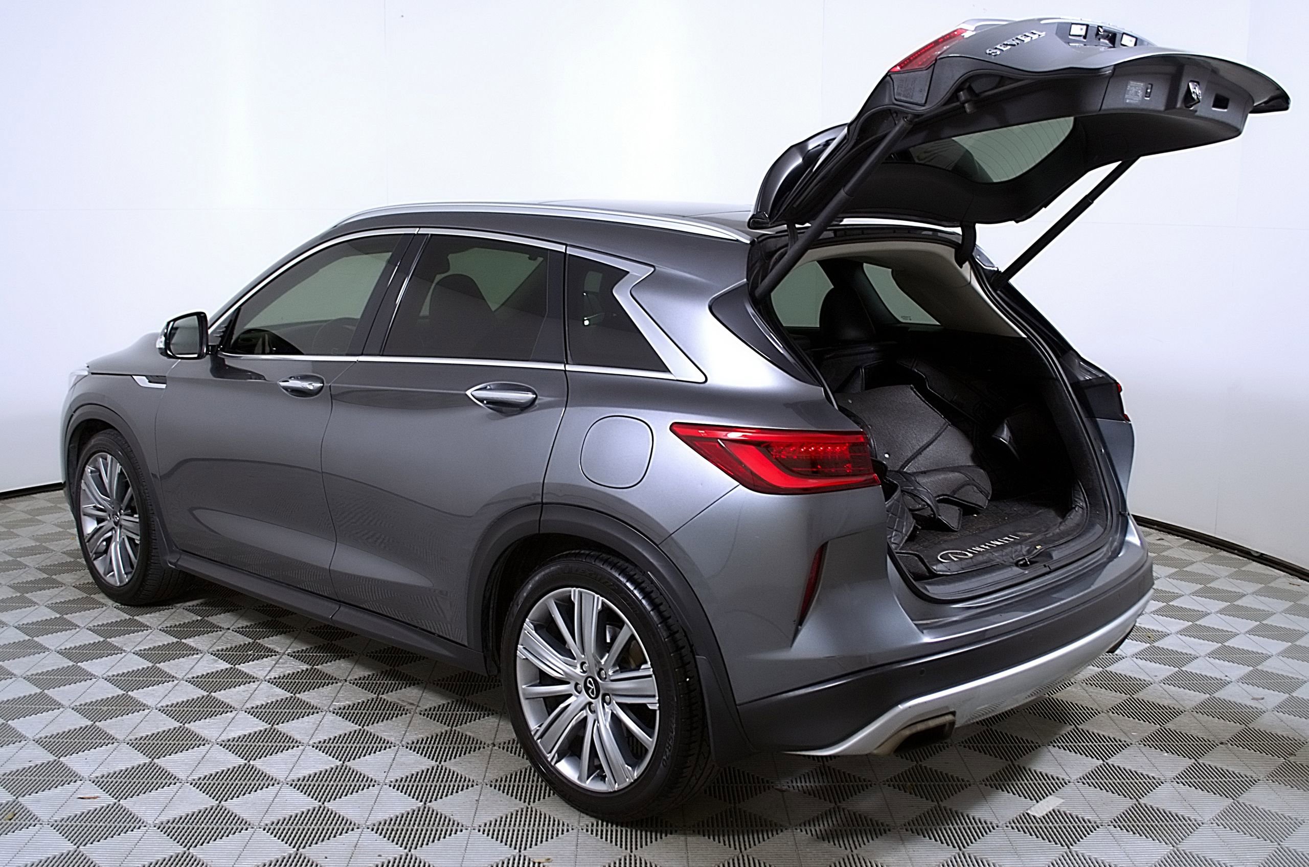 Used 2021 INFINITI QX50 Sensory FWD image 10
