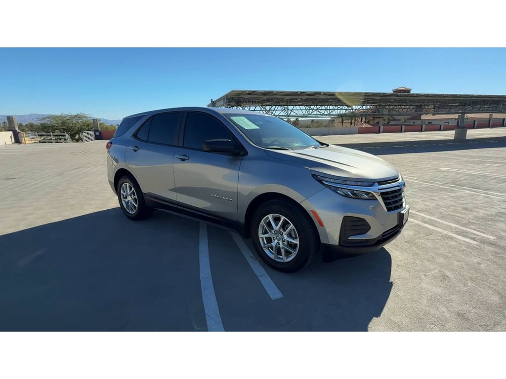 Used 2024 Chevrolet Equinox LS image 2