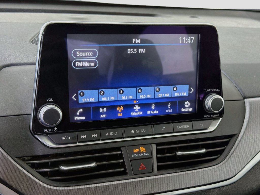 Used 2024 Nissan Altima 2.5 SR FWD image 17