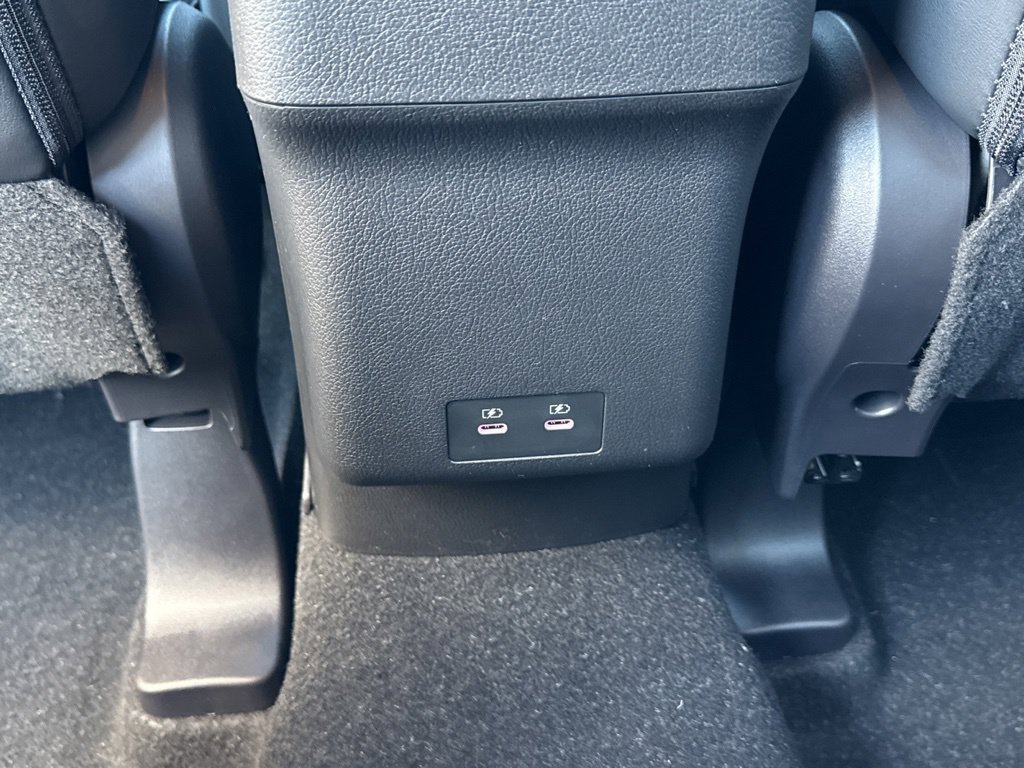 New 2027 Mitsubishi Outlander Sport SE FWD image 28