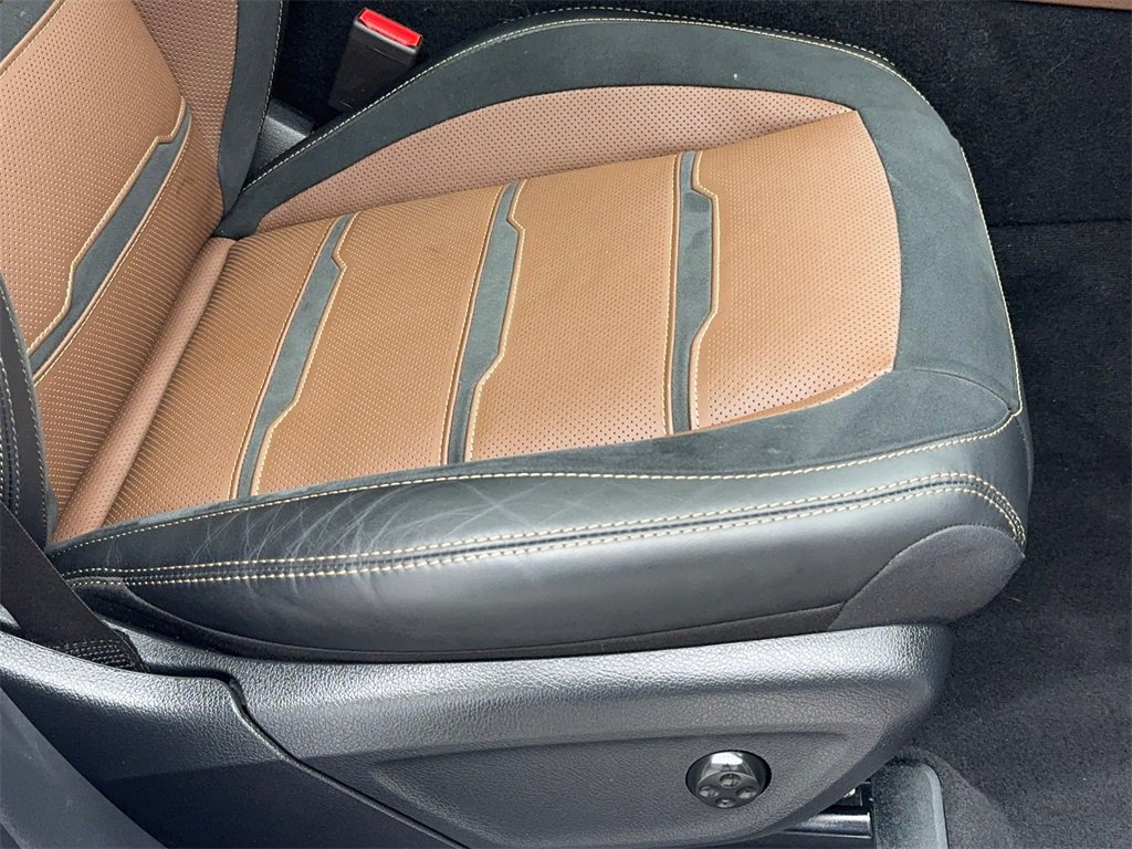 Used 2024 Mercedes-Benz GLE 53 AMG GLE 53 AMG NAV,CAM,PANO,CLMT S w/ Driver Assistance Package image 56