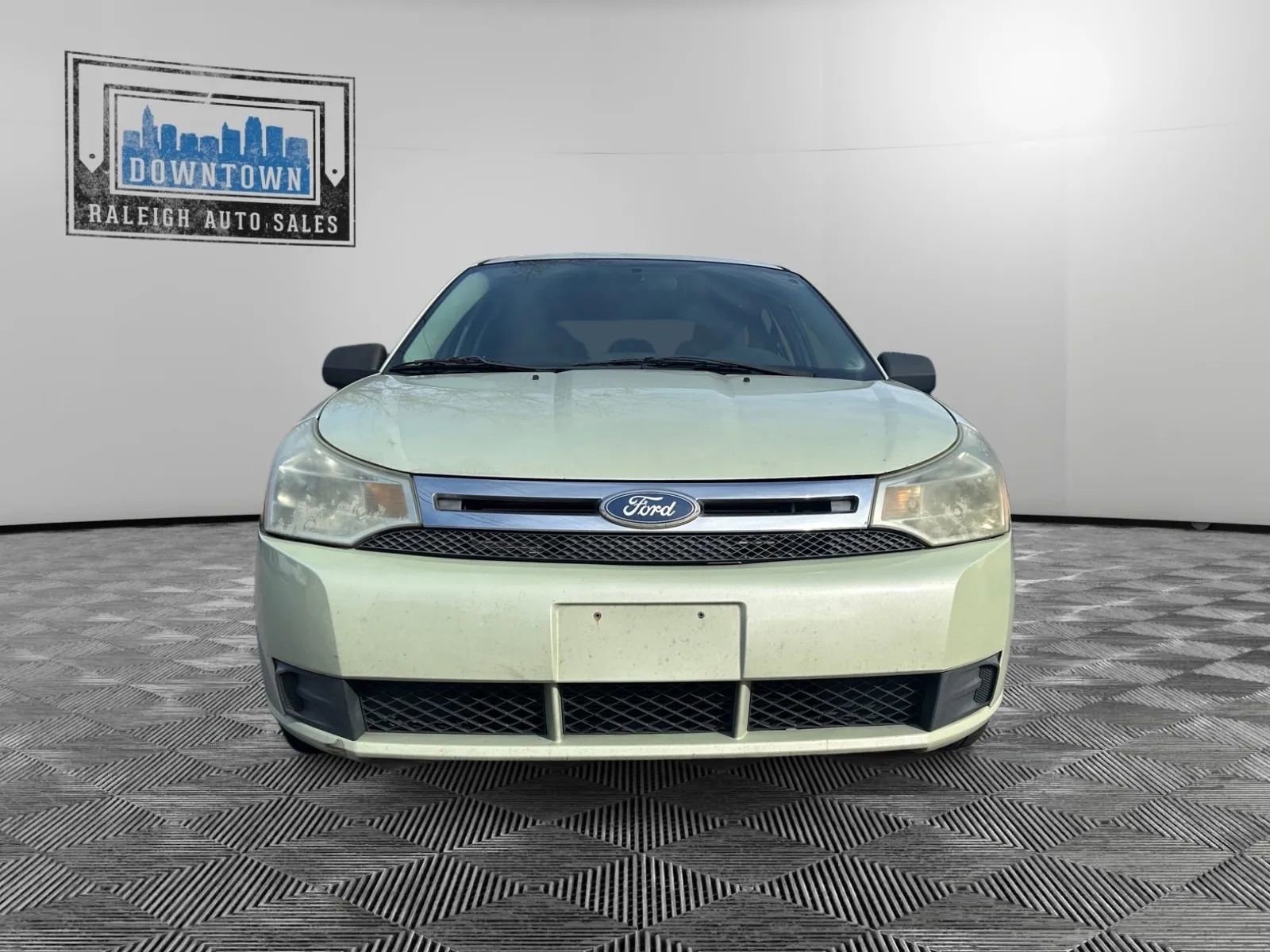 Used 2011 Ford Focus SE image 3