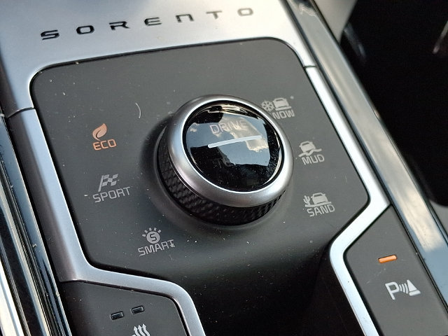 Certified 2026 Kia Sorento SX Prestige AWD/4WD image 26