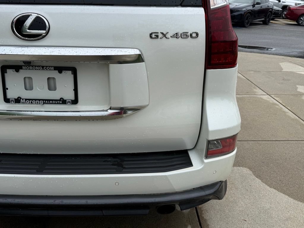 Used 2022 Lexus GX 460 Premium w/ Accessory Package AWD/4WD image 14