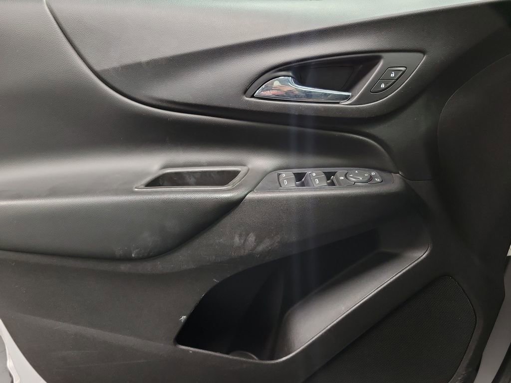 Used 2018 Chevrolet Equinox LT image 22