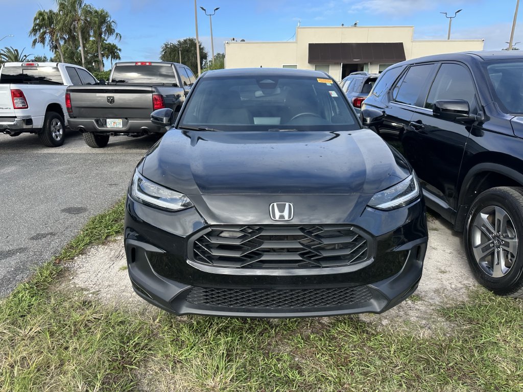 Used 2025 Honda HR-V Sport image 8