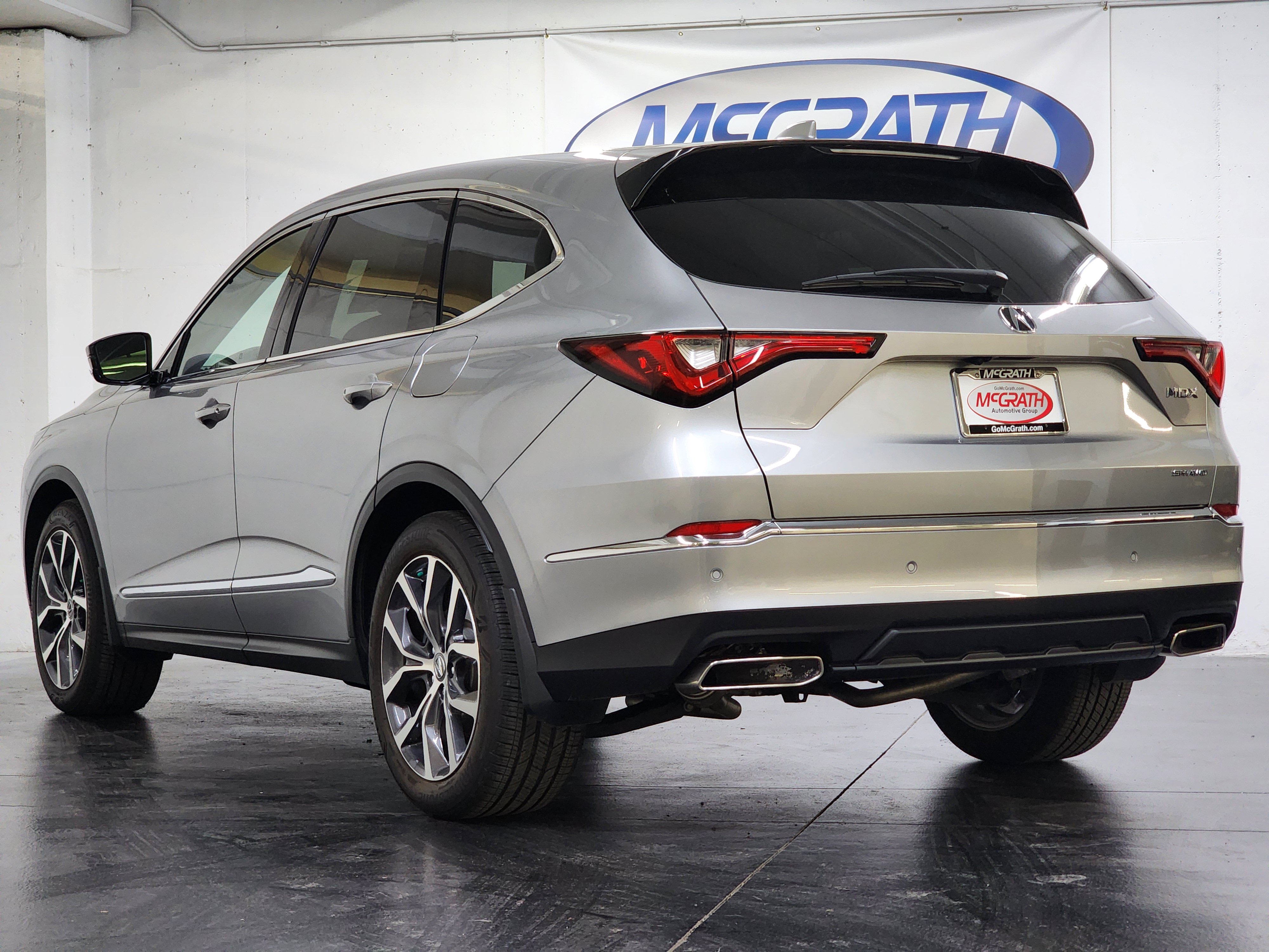 Certified 2024 Acura MDX w/ Technology Package AWD/4WD image 10