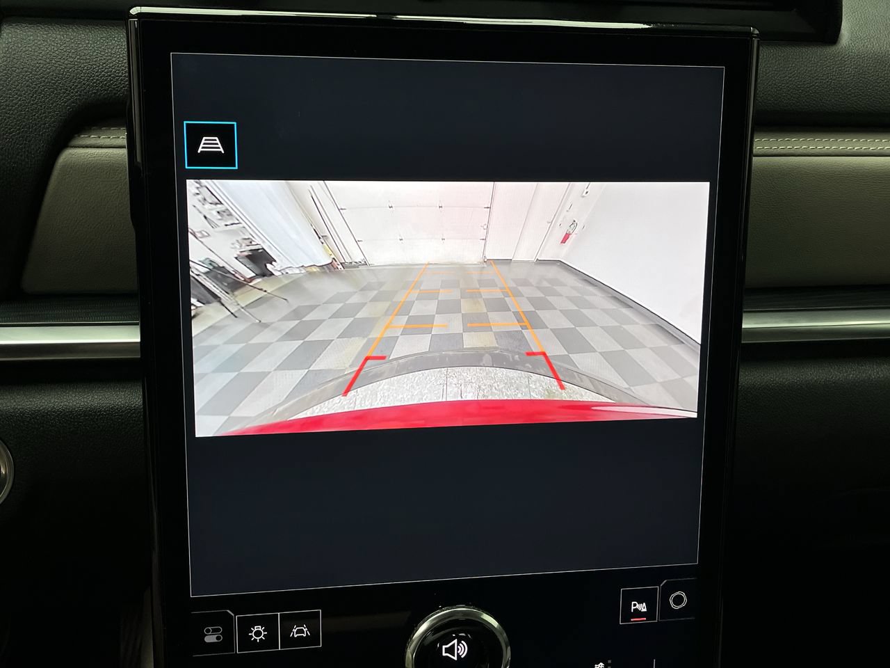 Certified 2025 GMC Terrain Elevation AWD/4WD image 5