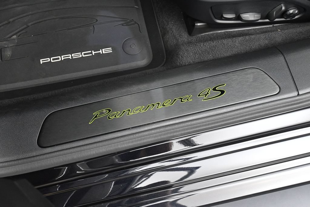 Certified 2023 Porsche Panamera 4S AWD/4WD image 16