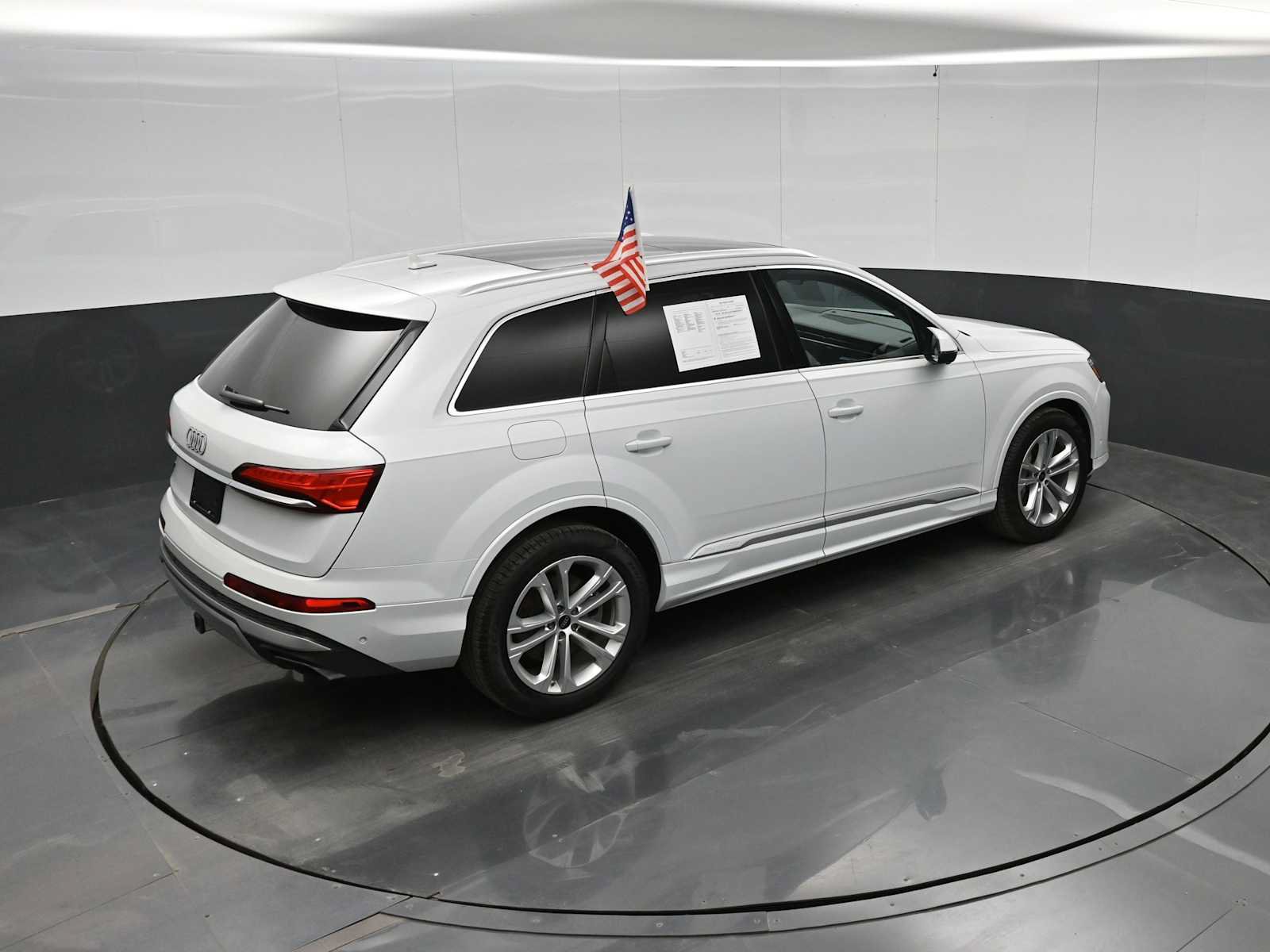 Used 2025 Audi Q7 3.0T Prestige w/ Prestige Package AWD/4WD image 29