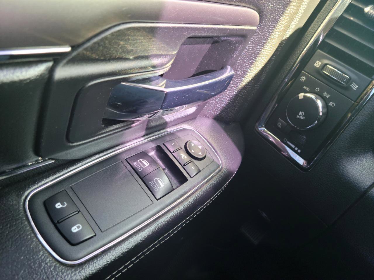 Used 2013 RAM 1500 Sport w/ Convenience Group AWD/4WD image 11