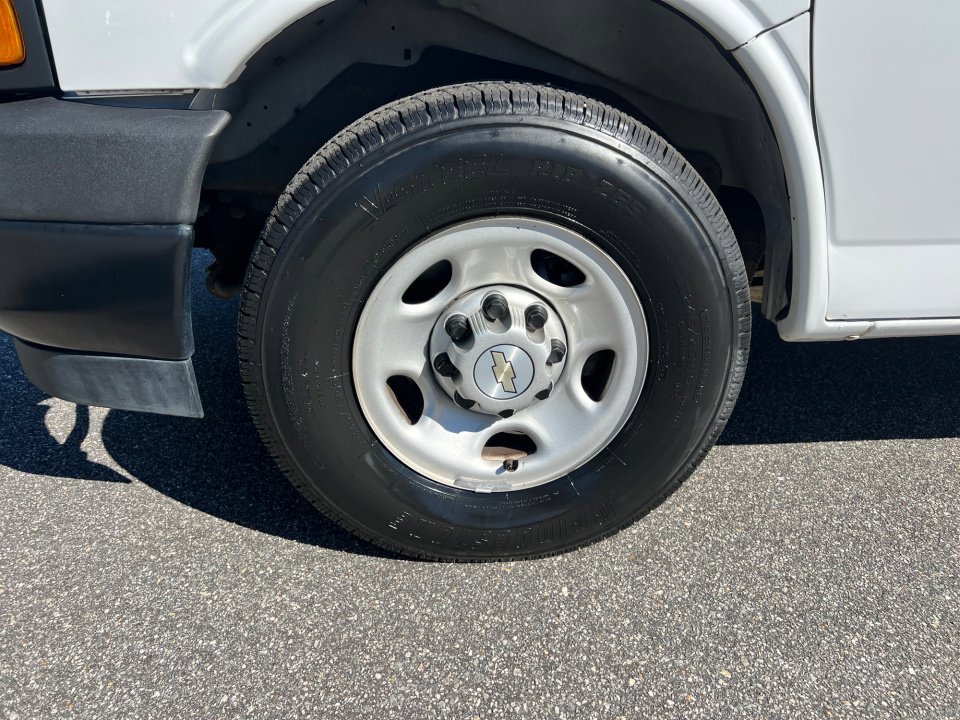 Used 2022 Chevrolet Express 2500 Extended w/ Driver Convenience Package image 27