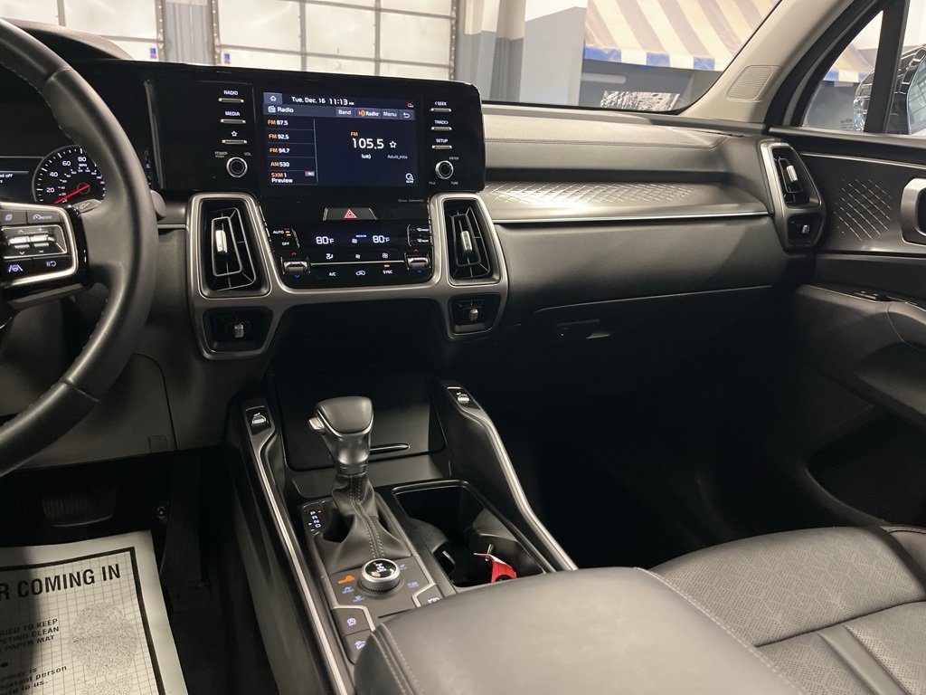 Used 2021 Kia Sorento S w/ Panoramic Sunroof Package image 21