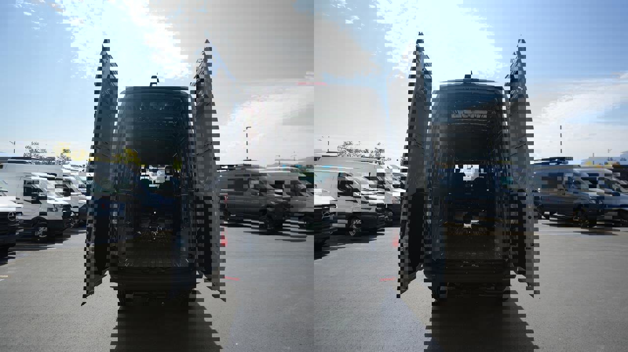 New 2025 Mercedes-Benz Sprinter 2500 image 7