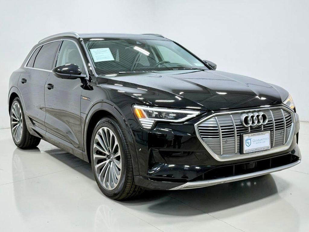 Used 2019 Audi e-tron Prestige w/ Prestige Package AWD/4WD image 9