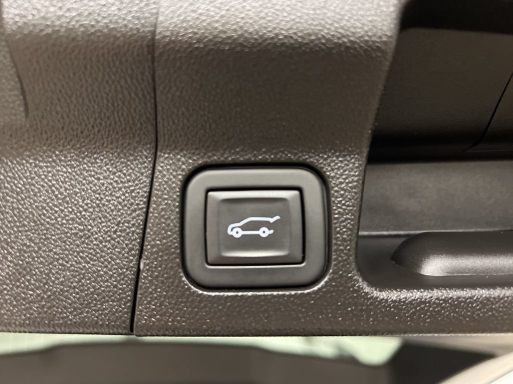 Certified 2023 GMC Acadia SLE w/ Driver Convenience Package AWD/4WD image 8