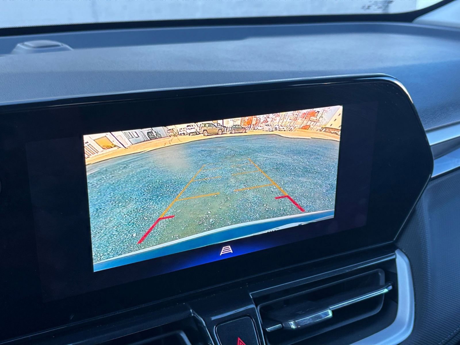 Used 2025 Chevrolet TrailBlazer LT image 17