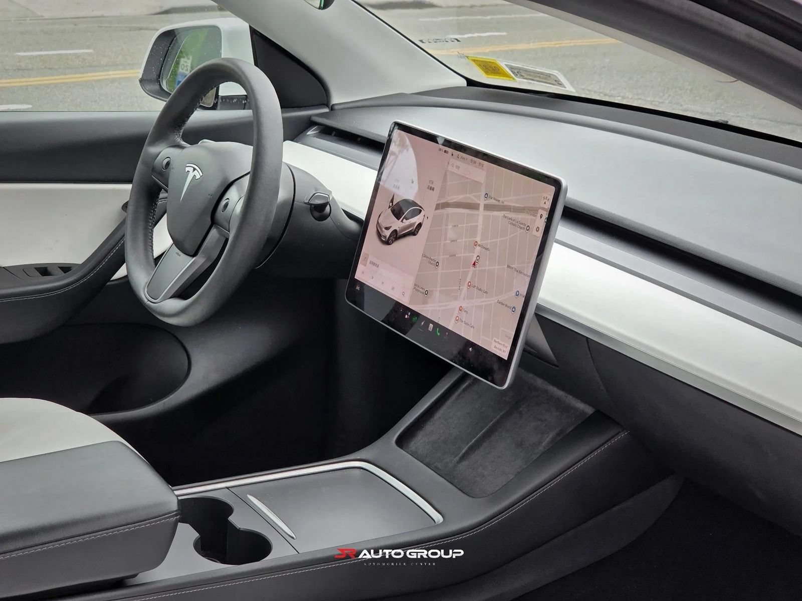 Used 2021 Tesla Model Y Long Range AWD/4WD image 11