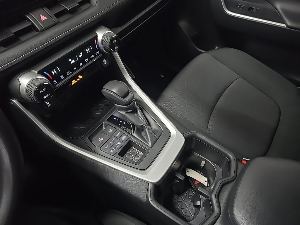 Used 2024 Toyota RAV4 XLE image 26