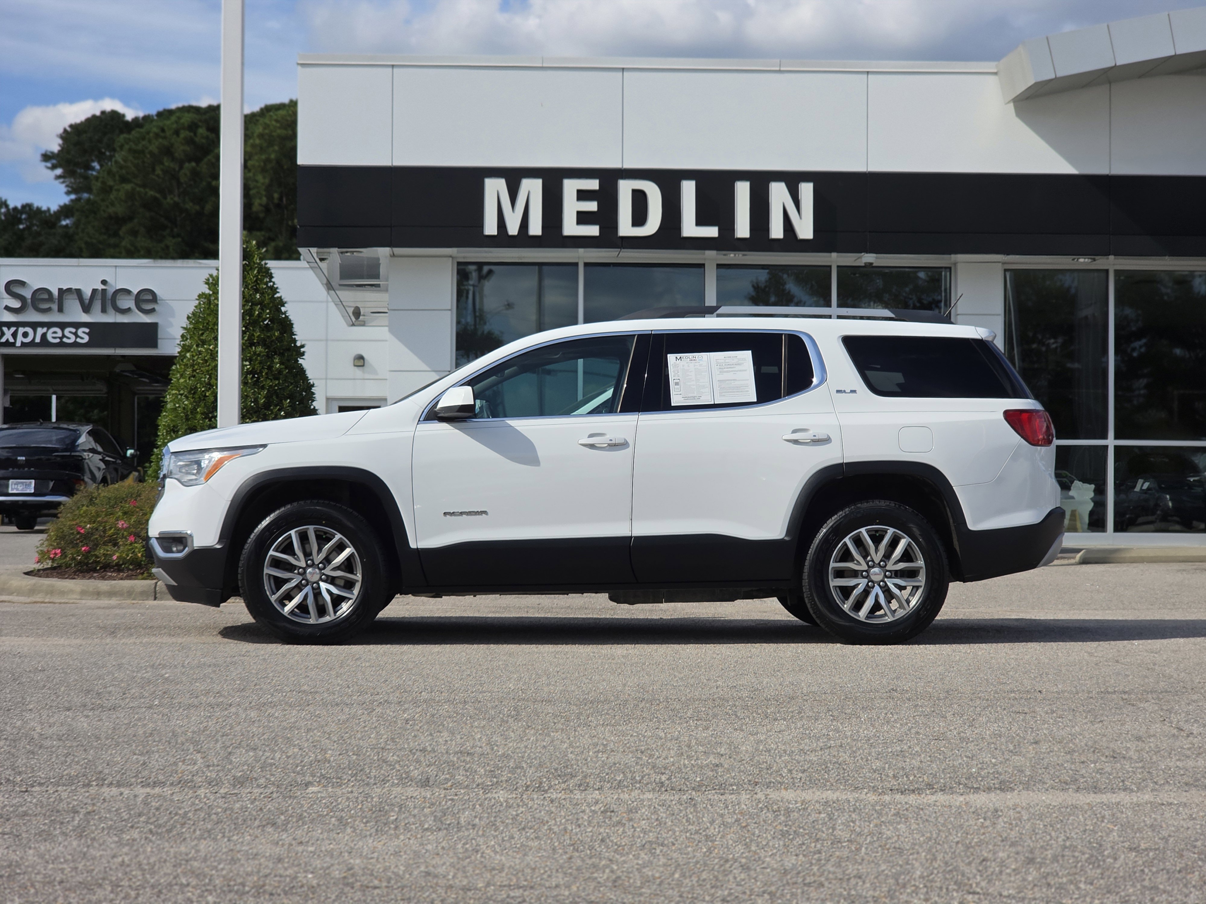 Used 2019 GMC Acadia SLE image 4