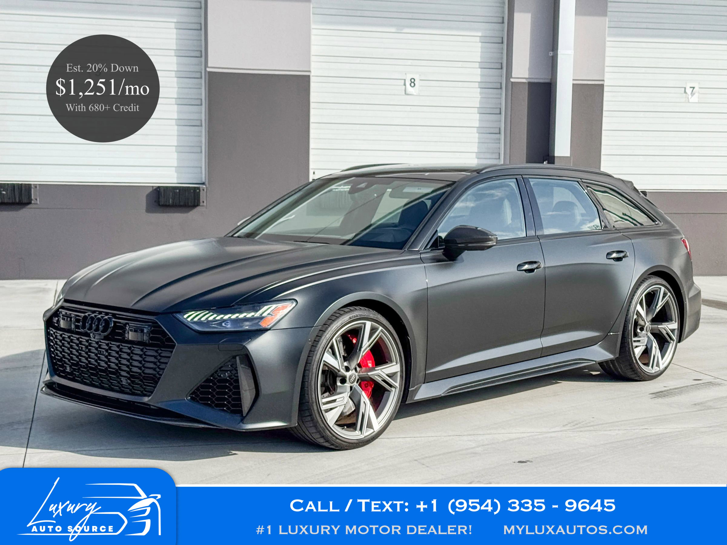 Used 2023 Audi RS 6 w/ Carbon Optic Package image 1