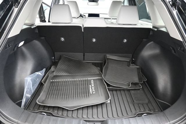 Used 2025 Toyota Corolla Cross LE AWD/4WD image 19