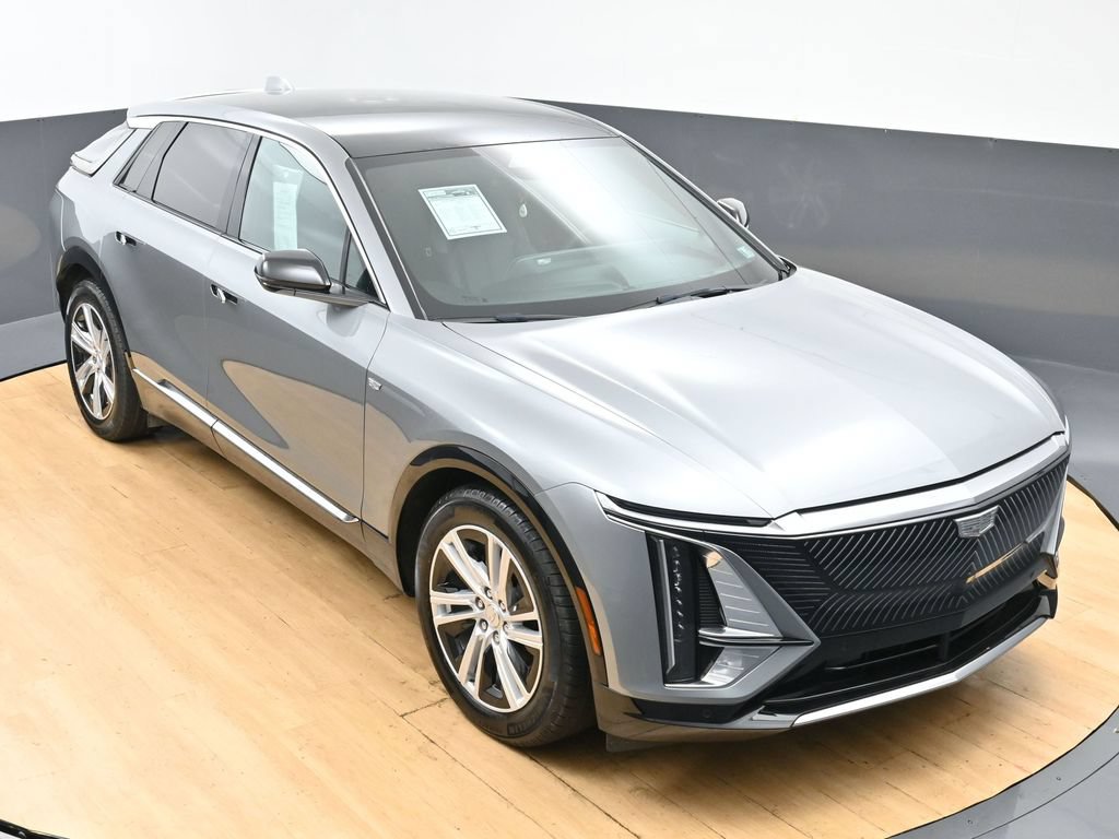 Used 2024 Cadillac Lyriq Tech RWD image 45