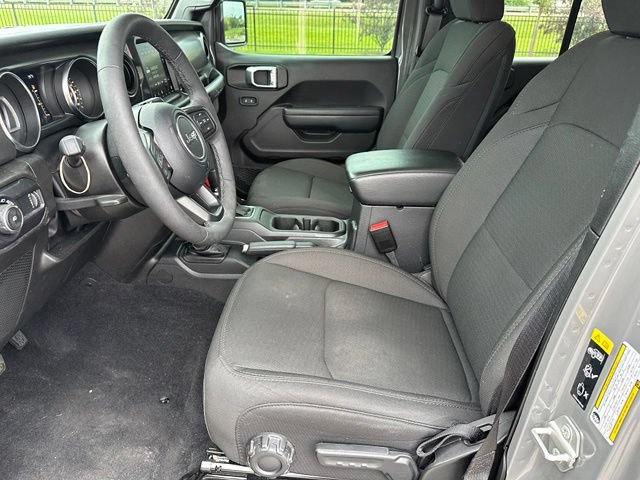 Used 2023 Jeep Wrangler Unlimited Sport AWD/4WD image 16