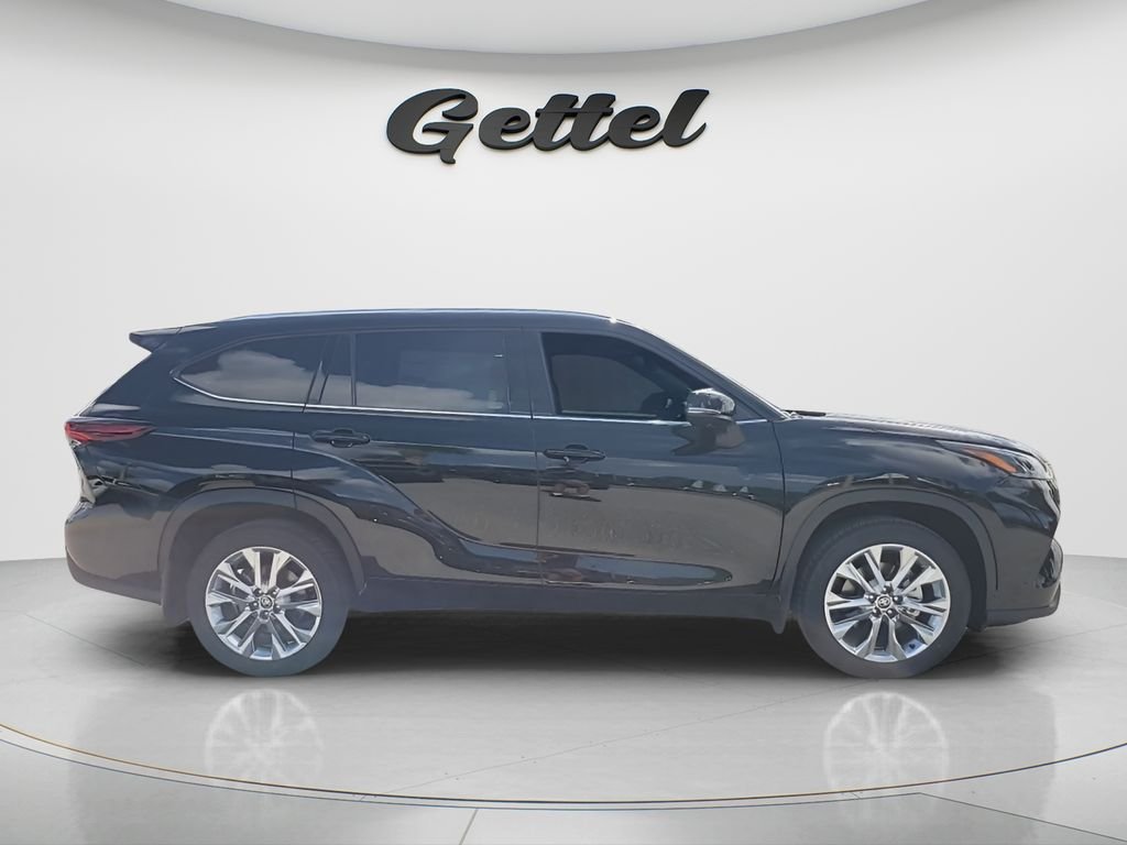 New 2026 Toyota Highlander Limited AWD/4WD image 4