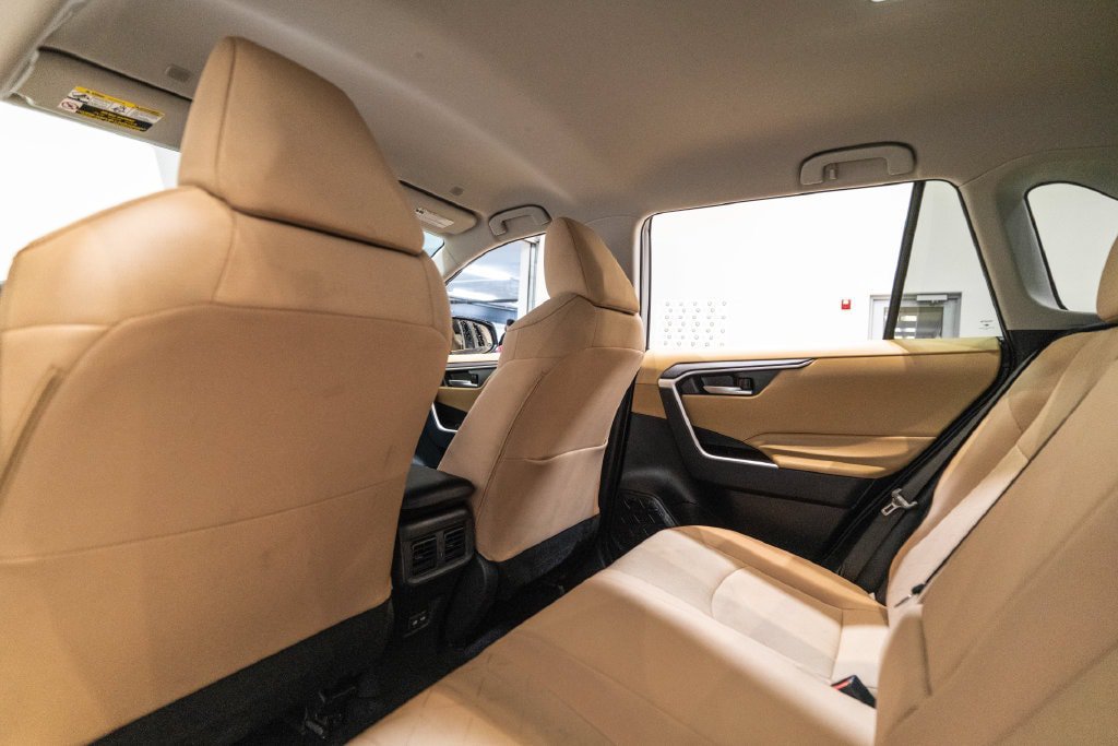 Used 2025 Toyota RAV4 XLE AWD/4WD image 14