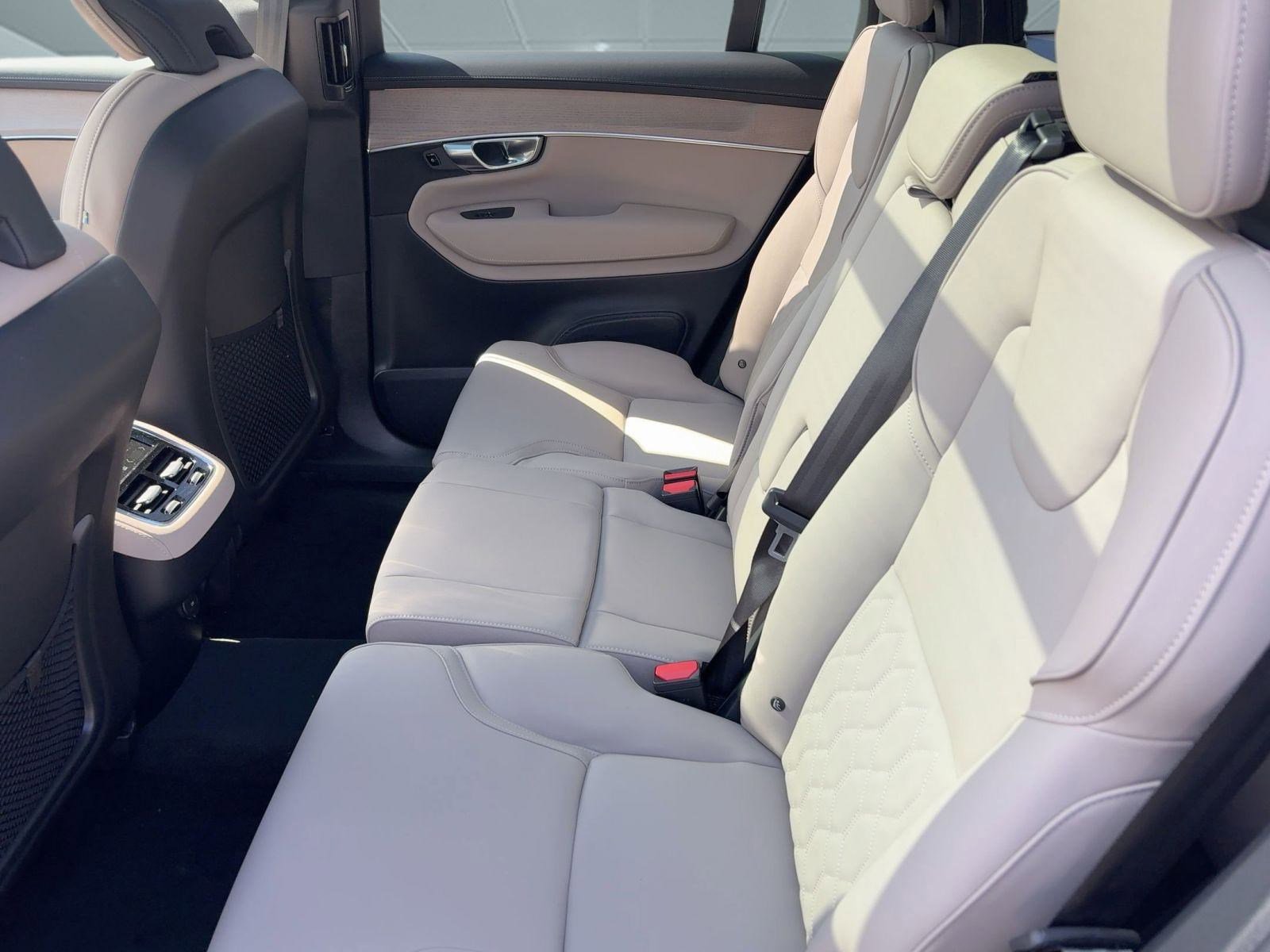 New 2026 Volvo XC90 B6 Plus w/ Protection Package Premier image 23
