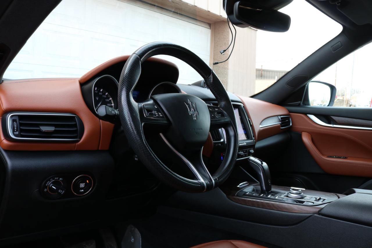 Used 2020 Maserati Levante image 29