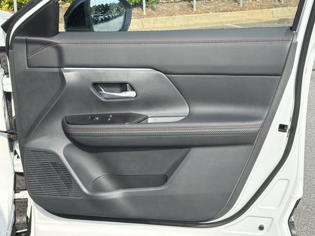 New 2026 Nissan Kicks SR w/ SR Premium Package FWD image 16