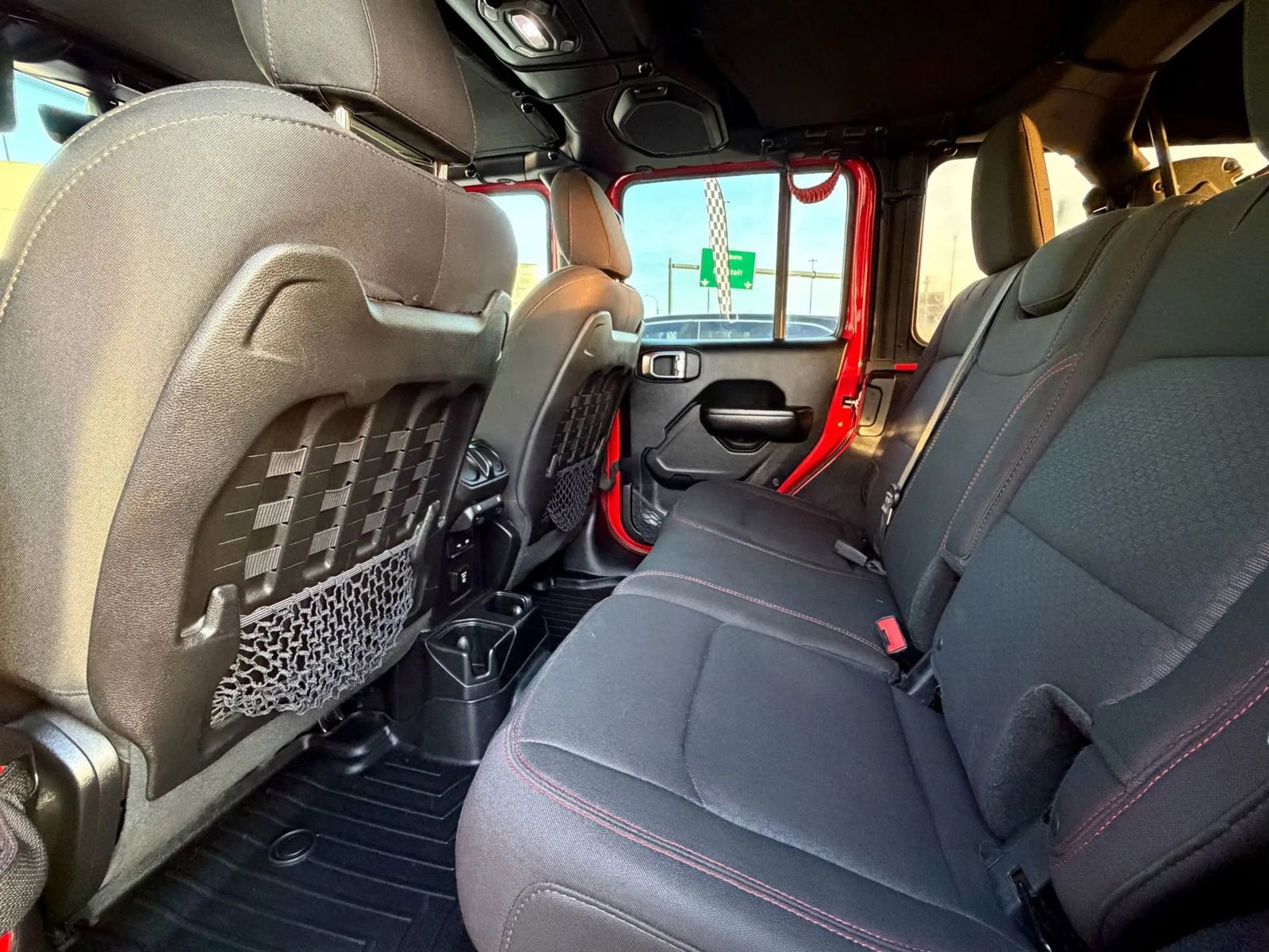 Used 2018 Jeep Wrangler Unlimited Rubicon AWD/4WD image 10