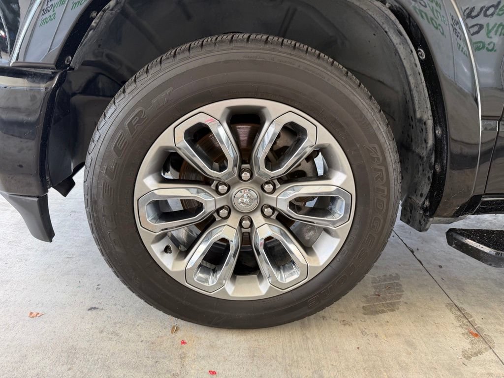 Used 2020 RAM 1500 Laramie w/ Sport Appearance Package AWD/4WD image 17