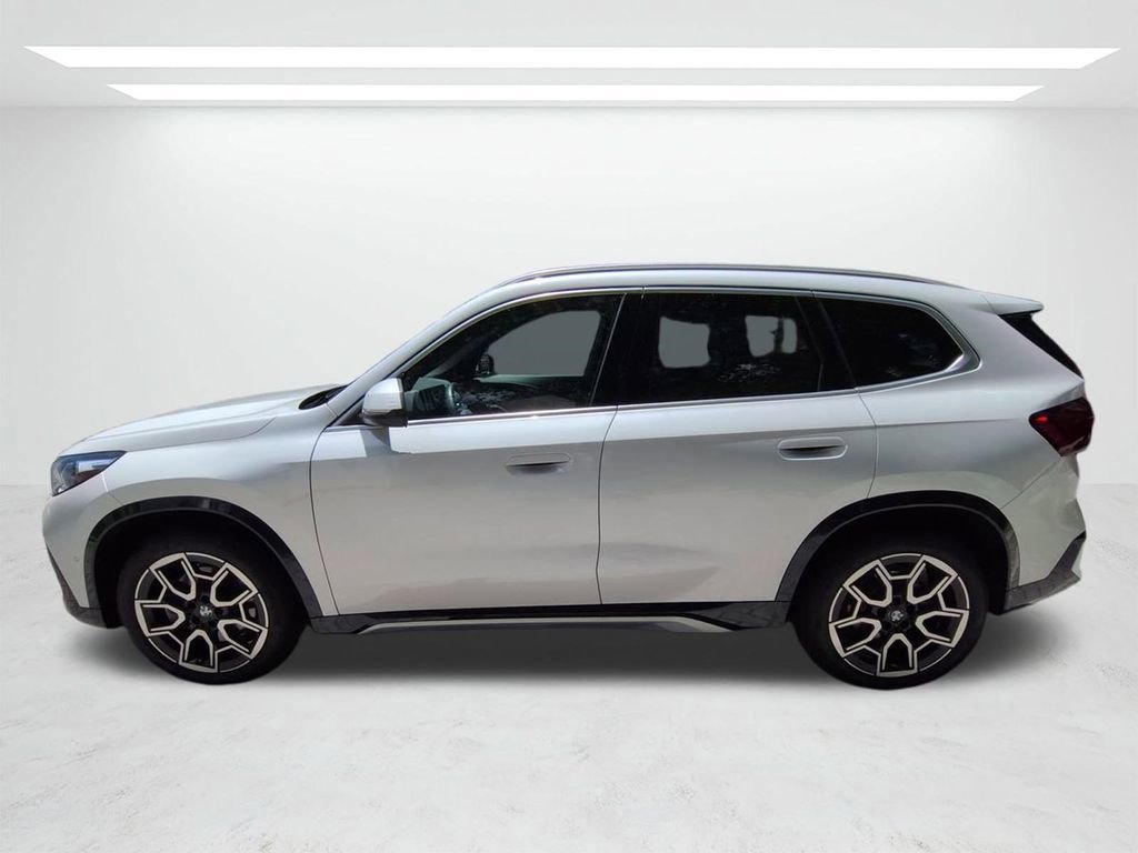 New 2025 BMW X1 xDrive28i w/ Convenience Package AWD/4WD image 7