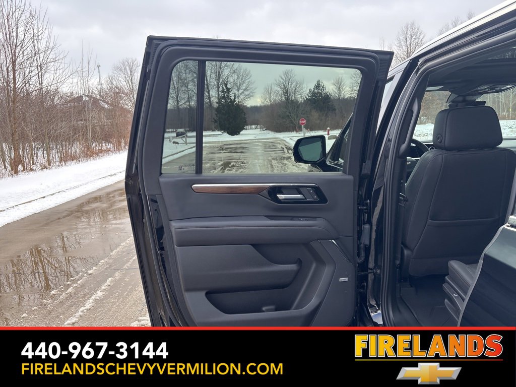 Used 2025 Chevrolet Suburban High Country image 50