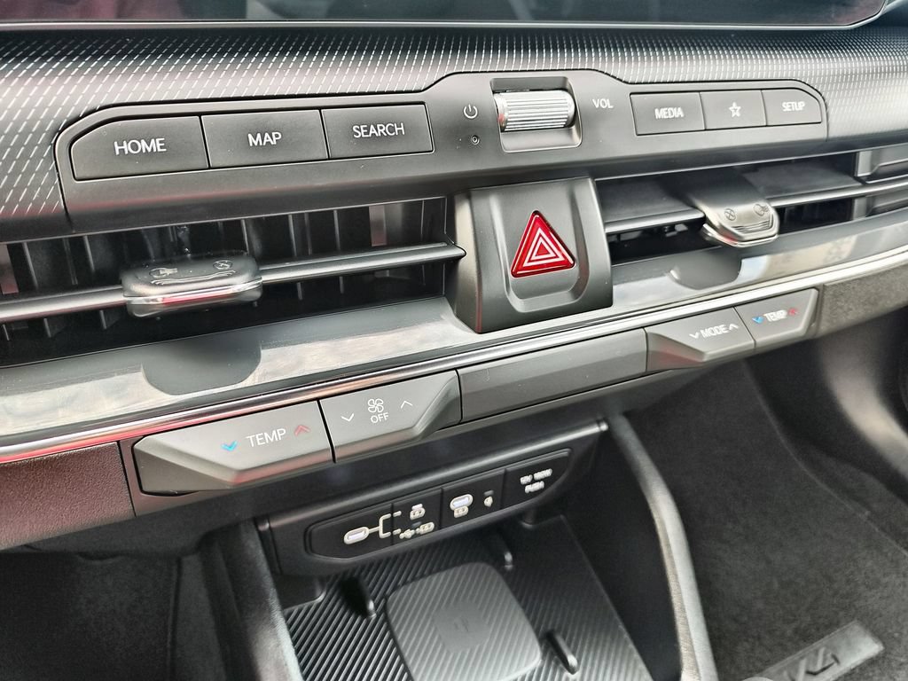 Used 2025 Kia K4 GT-Line w/ GT-Line Premium Package FWD image 19