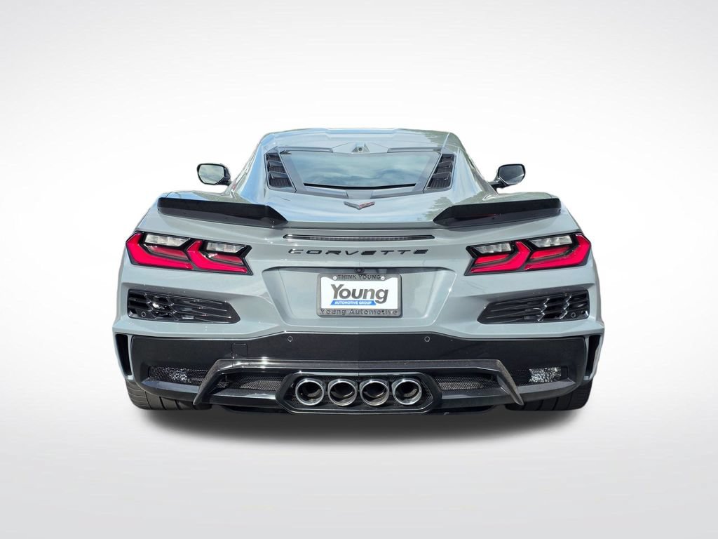 Used 2025 Chevrolet Corvette Z06 RWD image 4